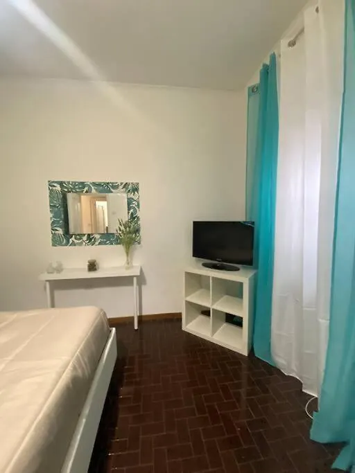 White-Apartment Naples